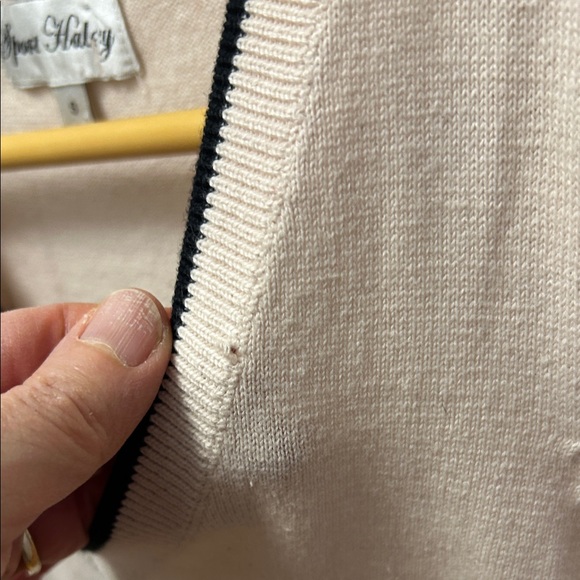 Sport Haley Cream V-Neck Sweater Vest - Picture 4 of 10
